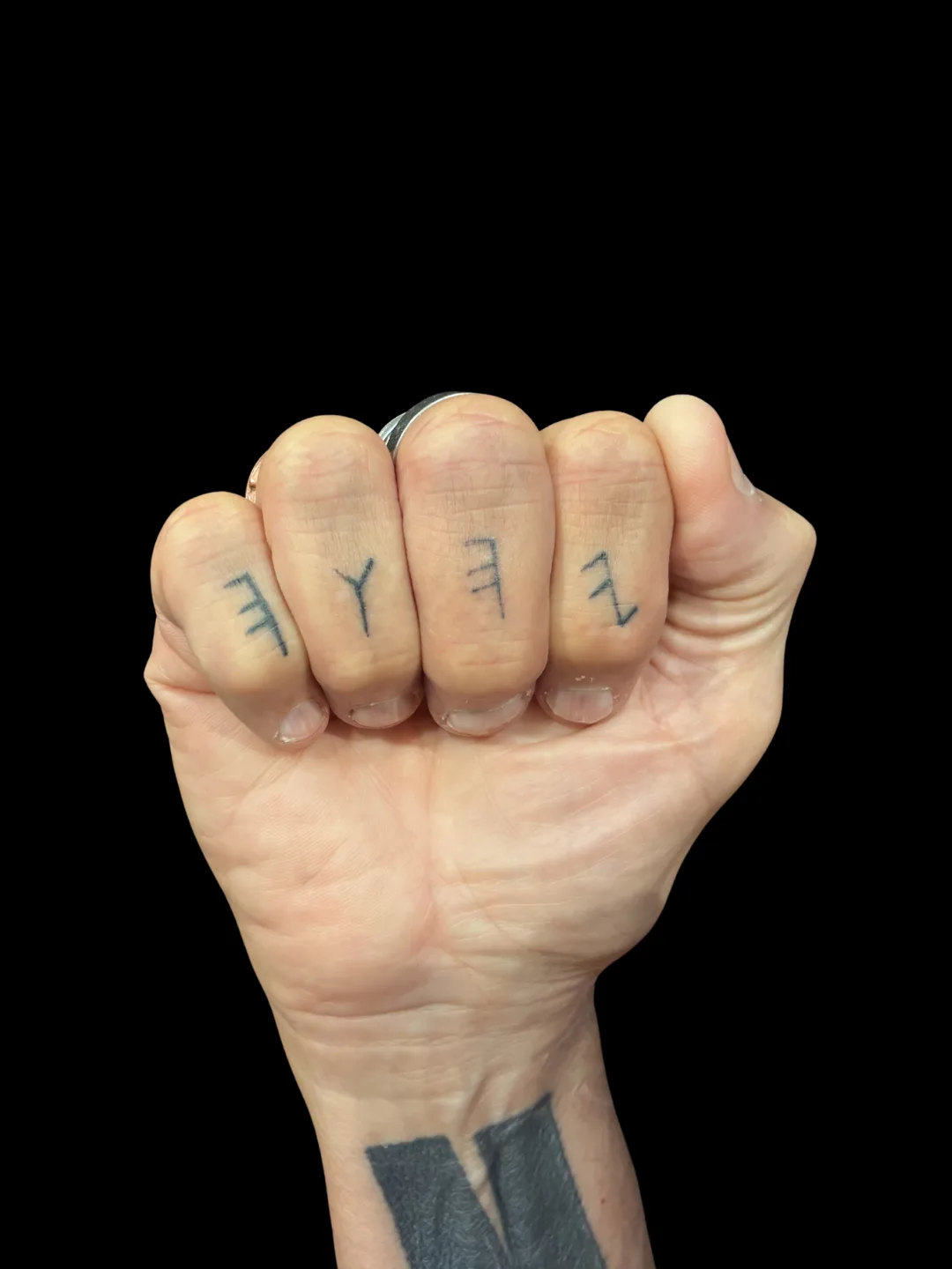 Knuckles